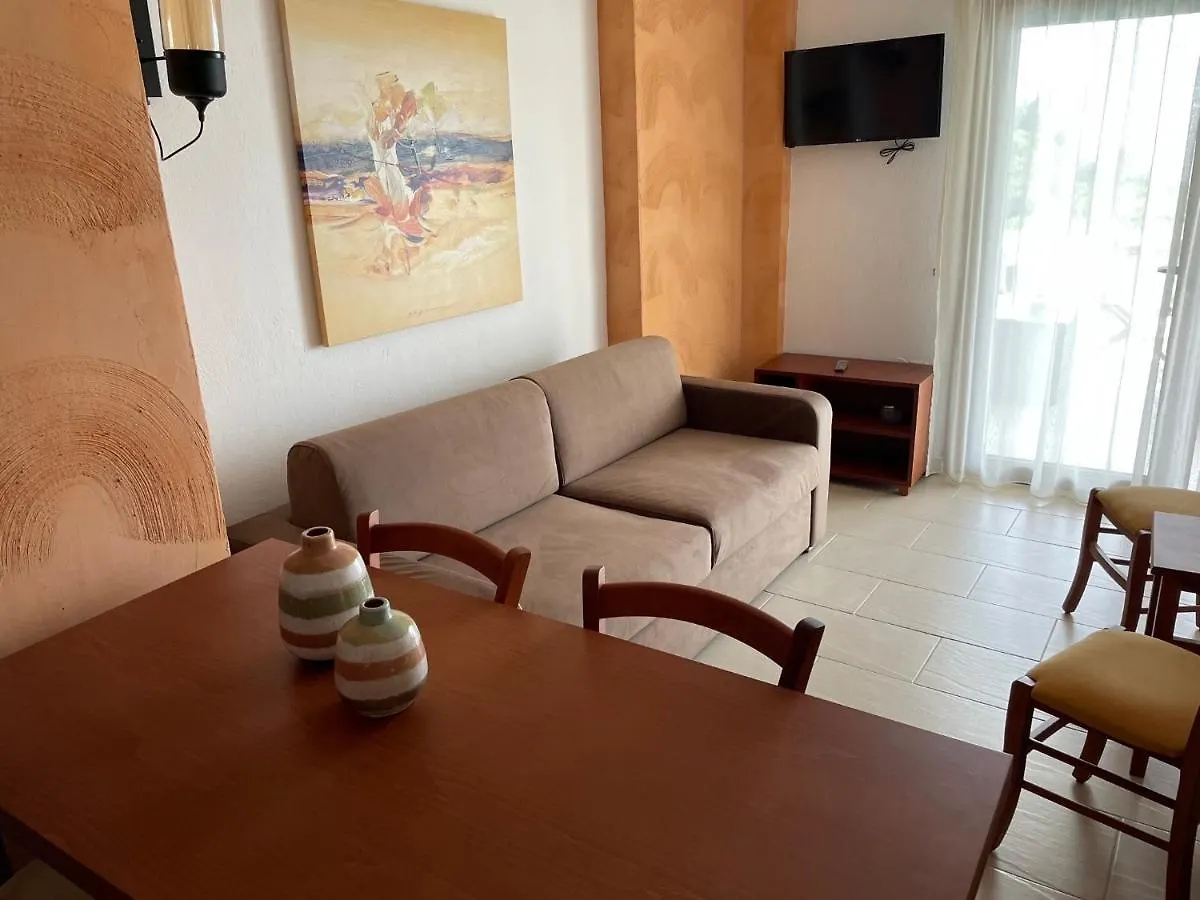 Koumaros Aparthotel Αγία Παρασκευή