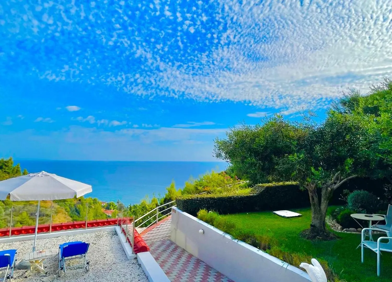 Koumaros Aparthotel Agia Paraskevi