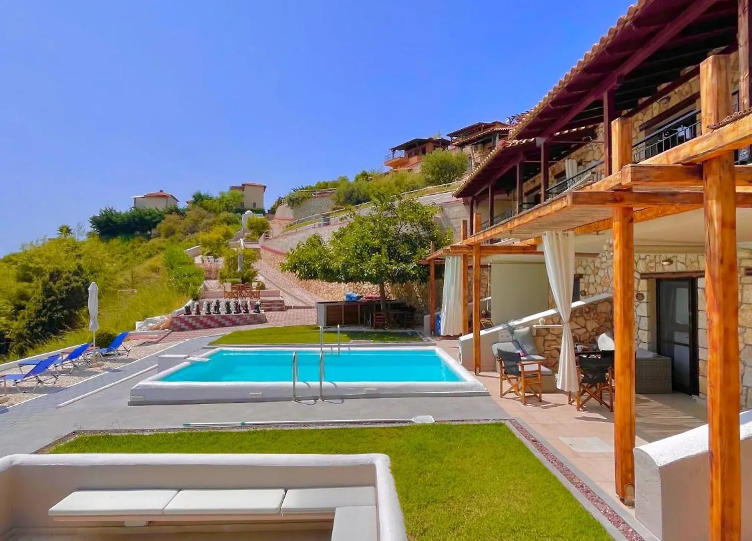 Koumaros Aparthotel Agia Paraskevi  2*, Agia Paraskevi (Kassandra) Griekenland