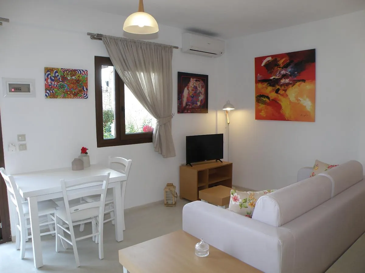 Koumaros Aparthotel Agia Paraskevi