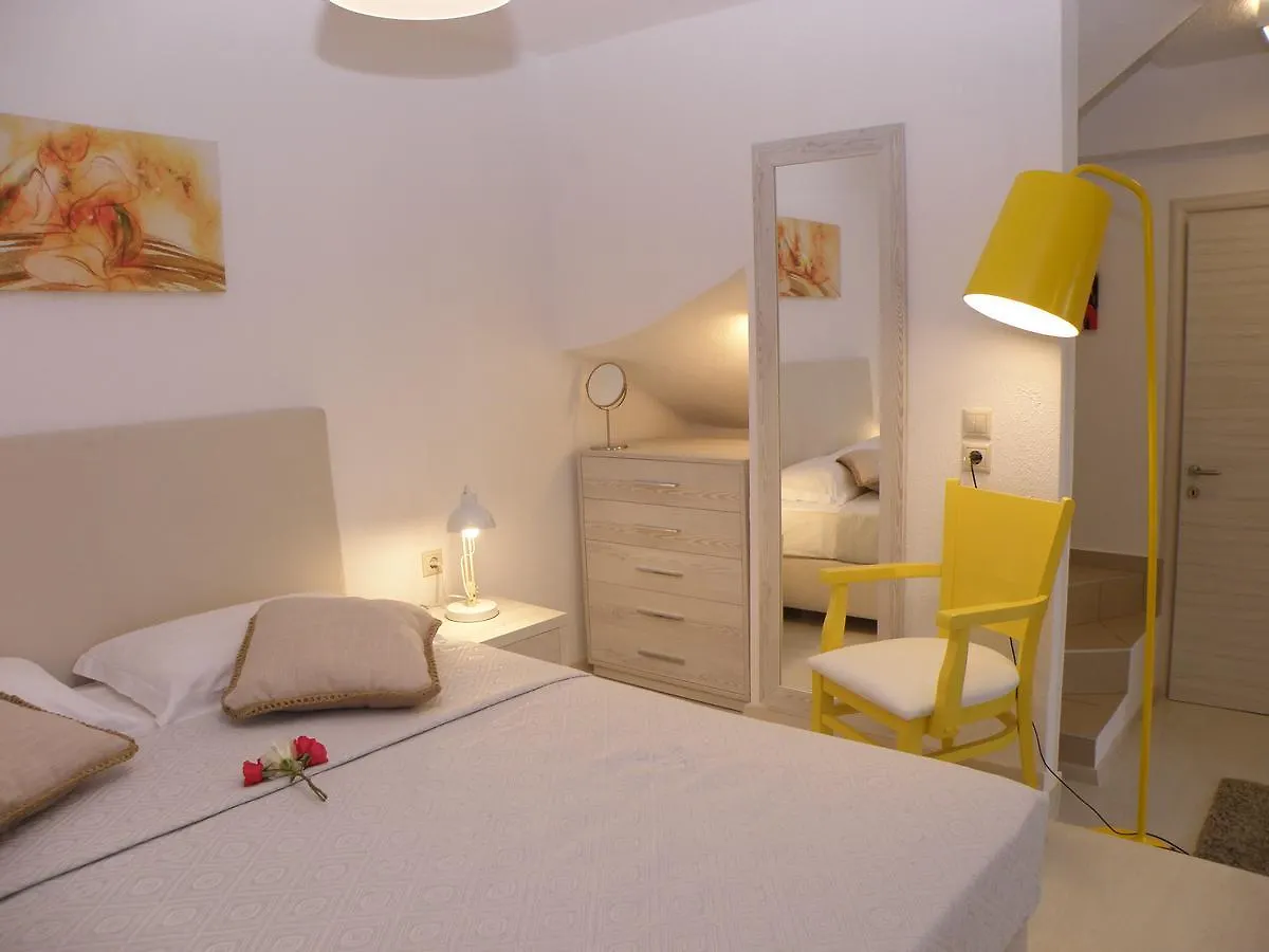 Koumaros Aparthotel