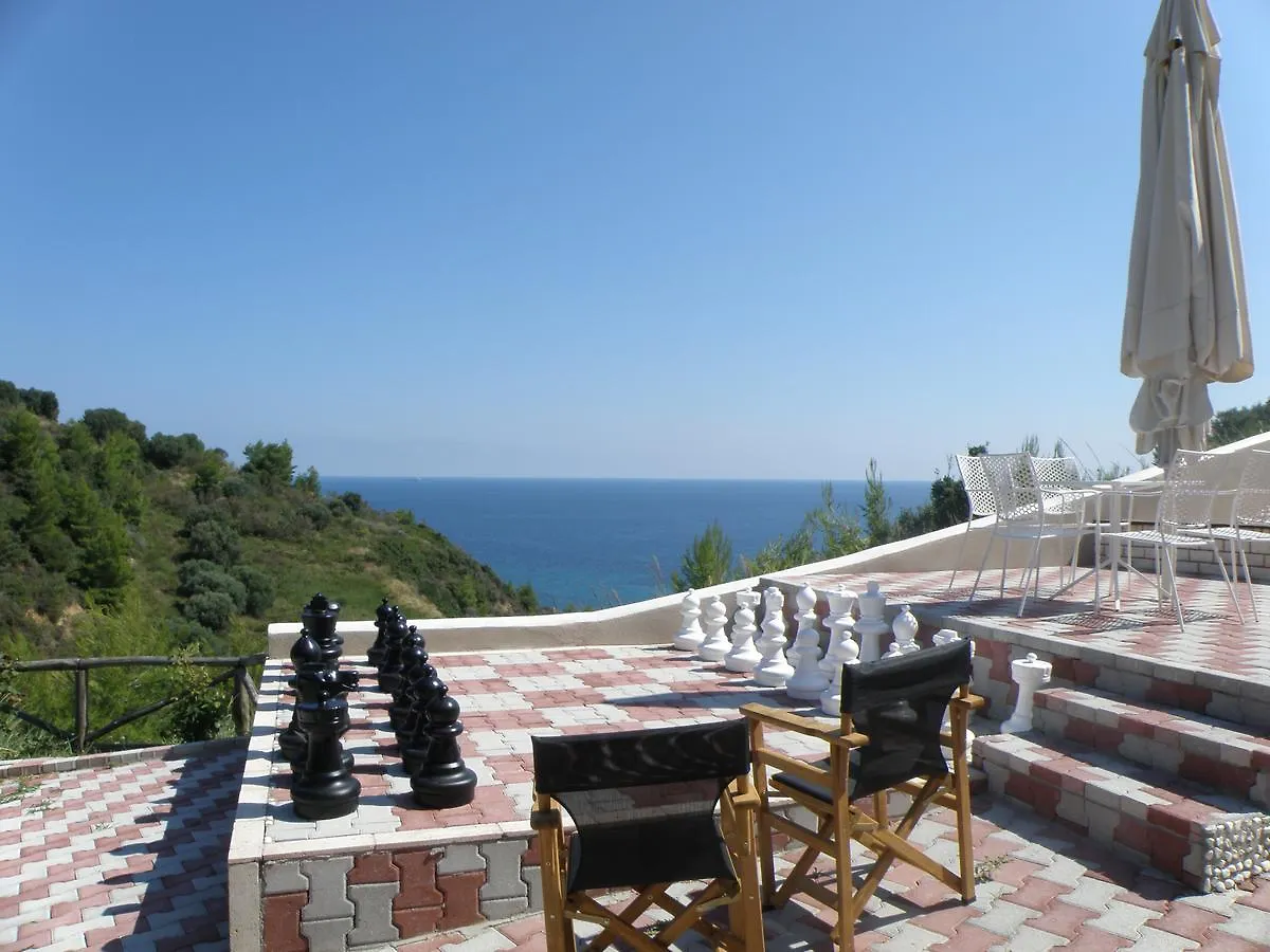 Koumaros Aparthotel 2*, Agia Paraskevi (Kassandra)